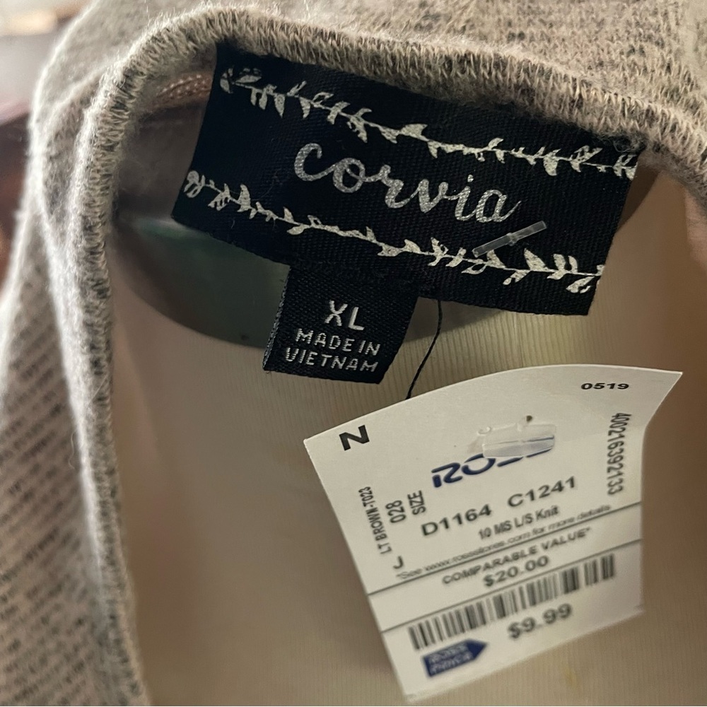 $5 DEAL Super Soft Lightweight Sweater NWT Stretchy Light Brown Tones Fall - Picture 7 of 9